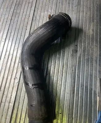 Opel Vectra C Intercooler hose/pipe 55555943