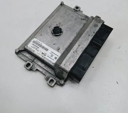 Peugeot 208 Engine control unit/module 9845426480