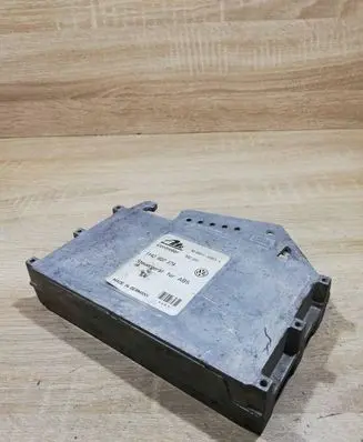 Volkswagen Golf III ABS control unit/module 1H0907379