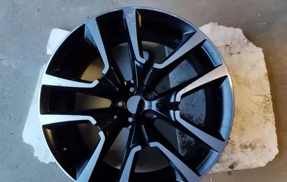 Volvo XC90 R22 alloy rim 31454328