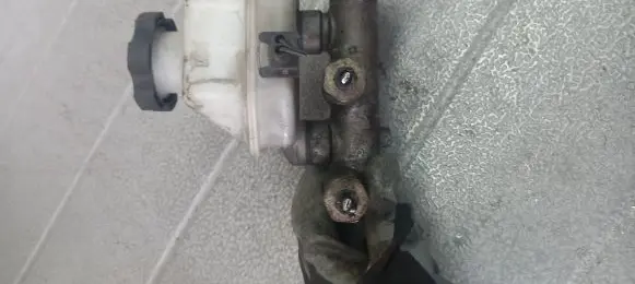 Hyundai Accent Master brake cylinder