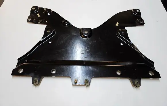 Jeep Grand Cherokee WL Engine splash shield/under tray 68414947AA
