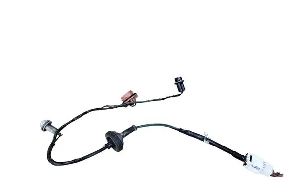 Nissan Note (E11) Tail light bulb cover holder 