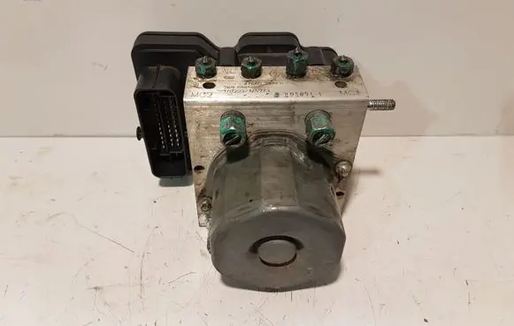 Renault Koleos II ABS Pump 476603871R