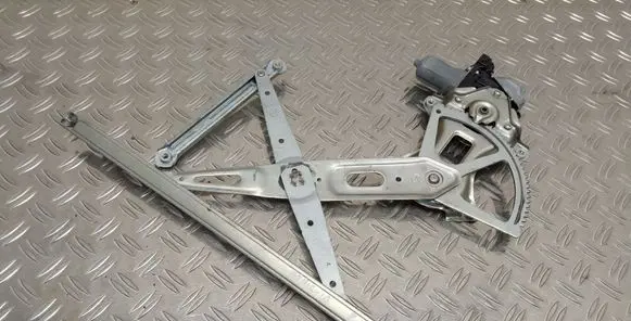 Toyota Prius (XW30) Front door window regulator motor 857103040 0620201230