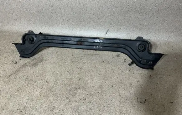 Mercedes-Benz ML W164 Bottom radiator support slam panel 