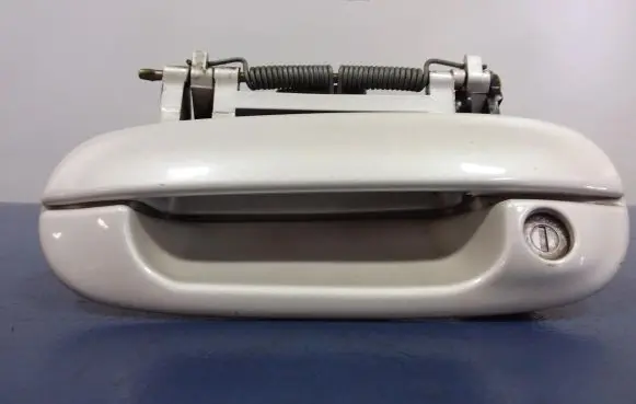 Cadillac CTS Front door exterior handle
