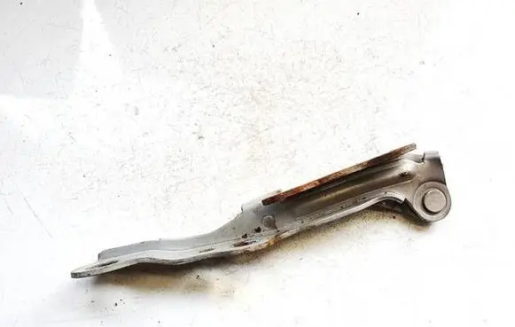 Engine bonnet/hood hinges