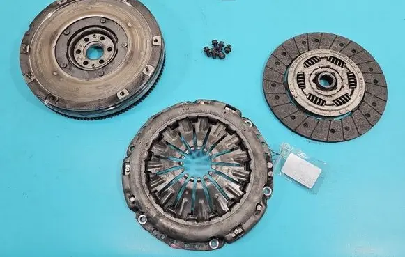 Ford Kuga II Dual mass flywheel 240628A IMPRK1518973