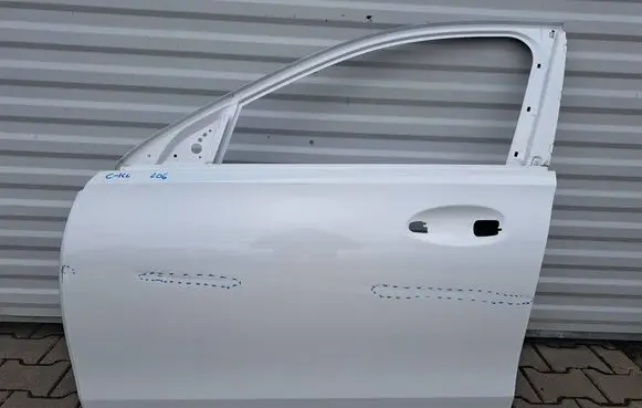 Mercedes-Benz C W206 Front door