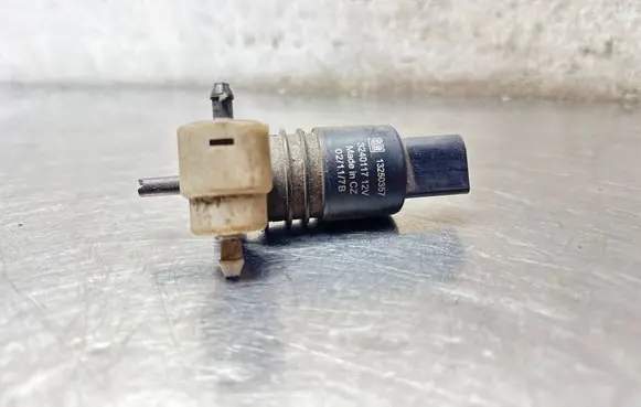 Opel Astra H Windscreen/windshield washer pump 13250357 3240117