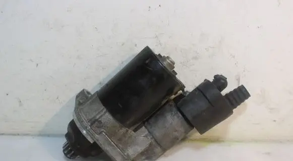 Audi A3 S3 8P Starter motor 0001120408