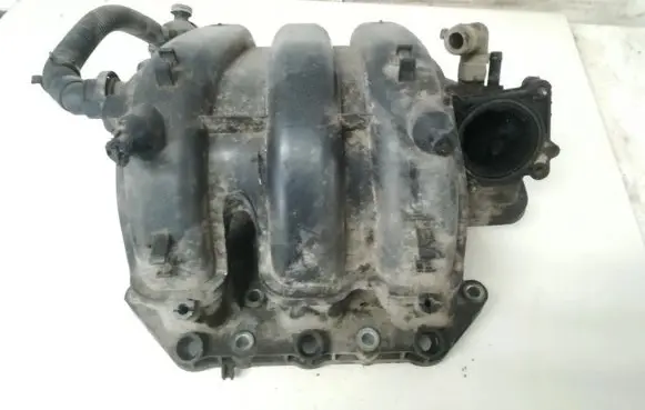 Volkswagen Polo IV 9N3 Intake manifold 03e129711c
