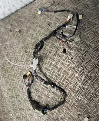 Toyota Hilux (AN10, AN20, AN30) Front door wiring loom