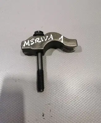 Opel Meriva B Fuel Injector clamp holder