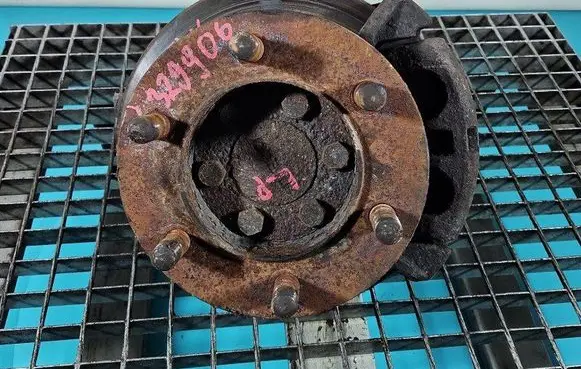 Iveco Daily 3rd gen Front wheel hub spindle knuckle IMPRK1499333