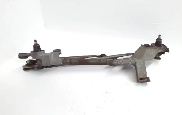 Mazda Premacy Front wiper linkage 
