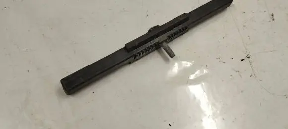 Battery bracket