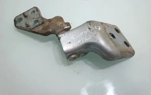 Citroen Berlingo Rear door upper hinge 080D13617