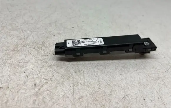 Volkswagen e-Golf Aerial antenna amplifier 5G6035577B