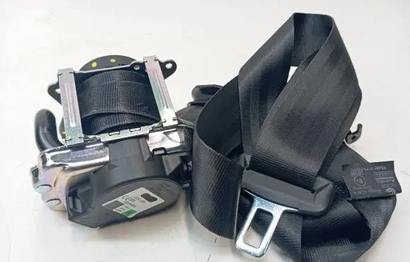 Volvo XC60 Front seatbelt 39841644