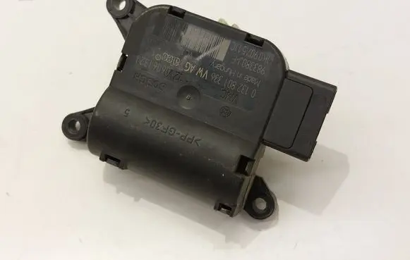 Volkswagen Caddy Air flap motor/actuator 1K0907511C