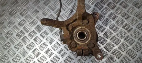 Mitsubishi Space Runner Front wheel hub