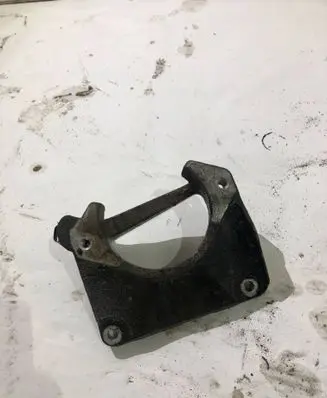 BMW 5 E60 E61 Engine mounting bracket 76111702