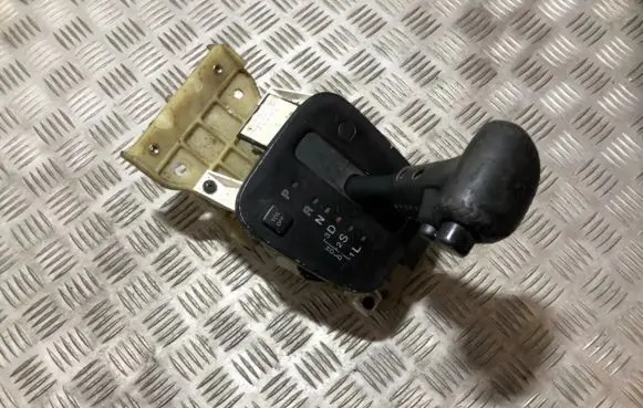 Mazda Xedos 9 Gear shifter/selector 00050003r026 0005-0003r026