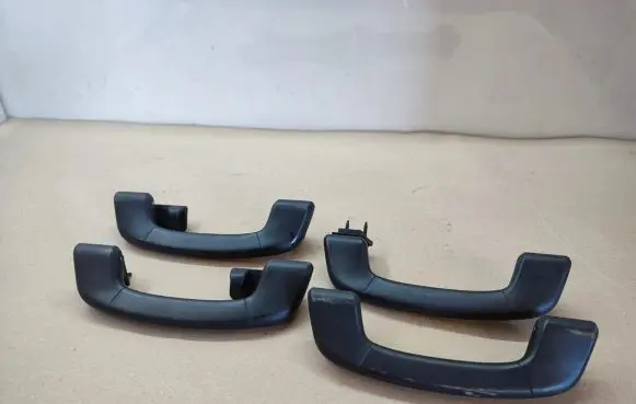 BMW 5 GT F07 A set of handles for the ceiling 