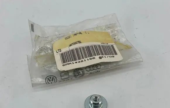Audi A4 S4 B7 8E 8H Other engine bay part WHT000750