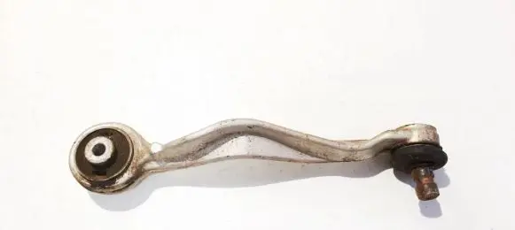 Volkswagen PASSAT B5 Front lower control arm/wishbone