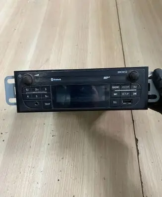 Opel Vivaro Radio/CD/DVD/GPS head unit 281151657R