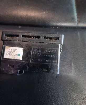 BMW X5 E53 Hazard light switch 8368920