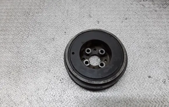 Volkswagen Golf IV Crankshaft pulley 038105243