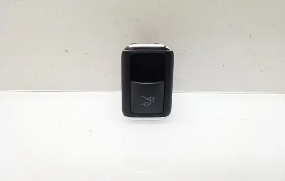 Mercedes-Benz E W212 Tailgate opening switch A2128204410