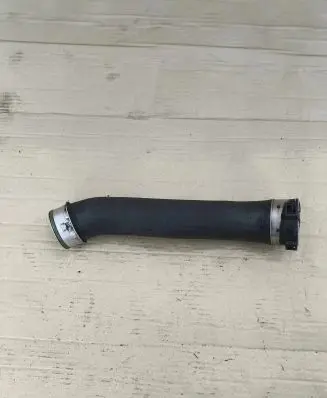 BMW 1 E81 E87 Intercooler hose/pipe 7797482 11384414