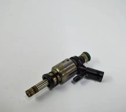 Audi A6 S6 C7 4G Fuel injector 06L906036K