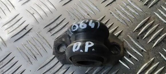 KIA Carens I Sway bar bush bracket, front 548132G001