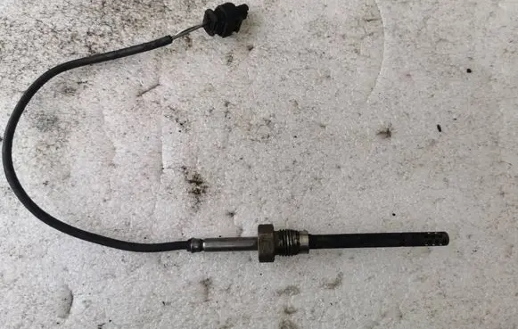 Mercedes-Benz CLK A209 C209 Exhaust gas temperature sensor A0051534028