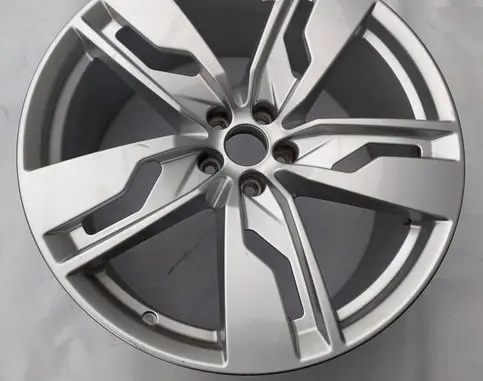 Audi Q7 4M R21 alloy rim 4M0601025K