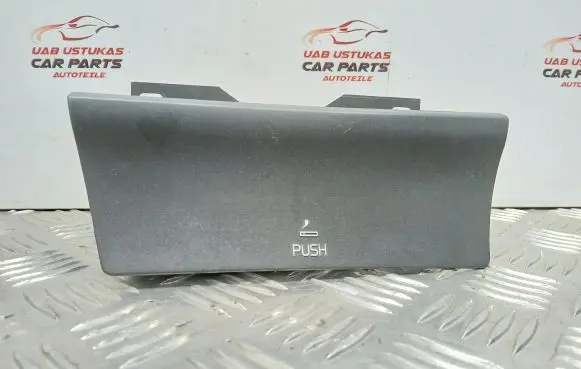 Car ashtray