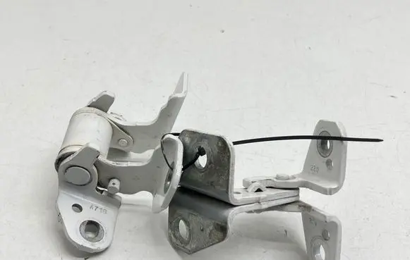 Rear door hinge set