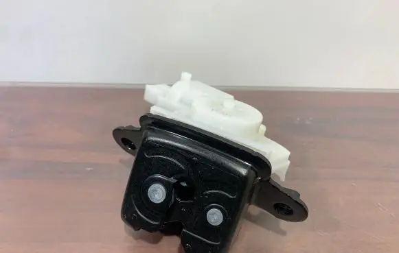 Subaru Forester SK Tailgate/trunk/boot lock/catch/latch