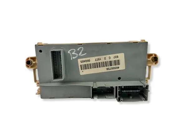 Alfa Romeo 147 Fuse module 46558758 060405 937C21977