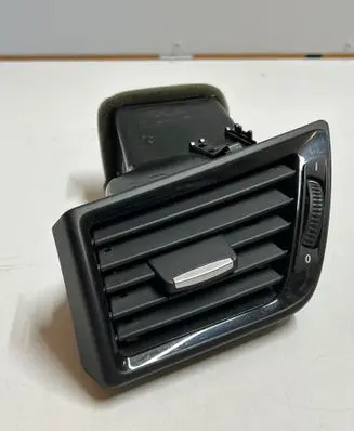 BMW X1 E84 Dashboard side air vent grill/cover trim 9258355 2288373 9258362