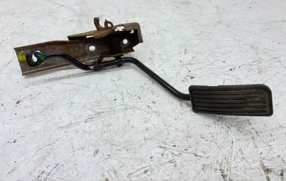 Honda FR-V Accelerator throttle pedal PDS29X