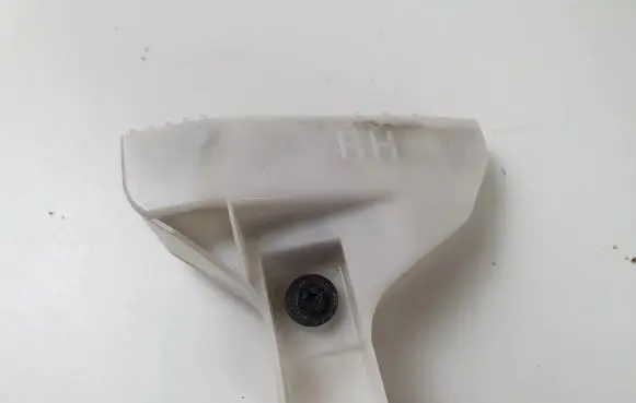 Mazda CX-7 Rear bumper mounting bracket