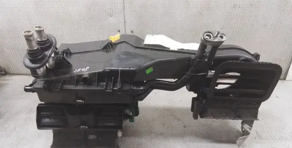 Interior heater climate box assembly