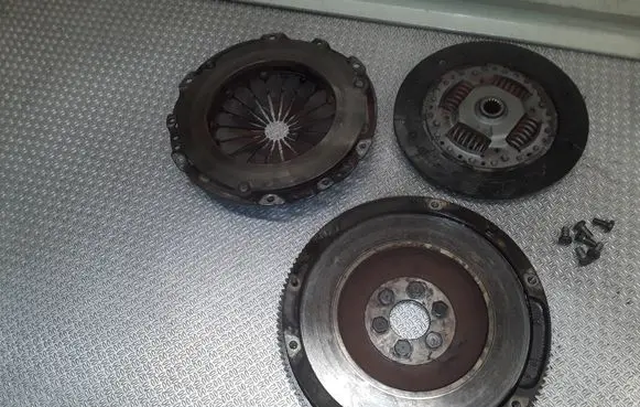Citroen C4 I Picasso Clutch set kit 9639780410 324038910